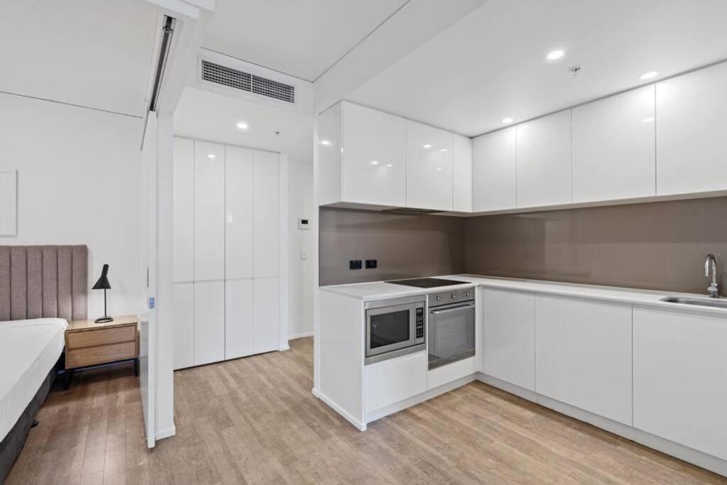 Lovely 2- Bedroom Rental Unit With Free Parking Brisbane Dış mekan fotoğraf